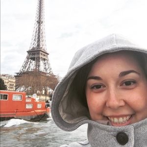 Meet your Posher, Laura